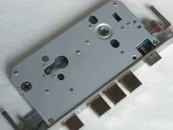 定远24小时上门开锁公司